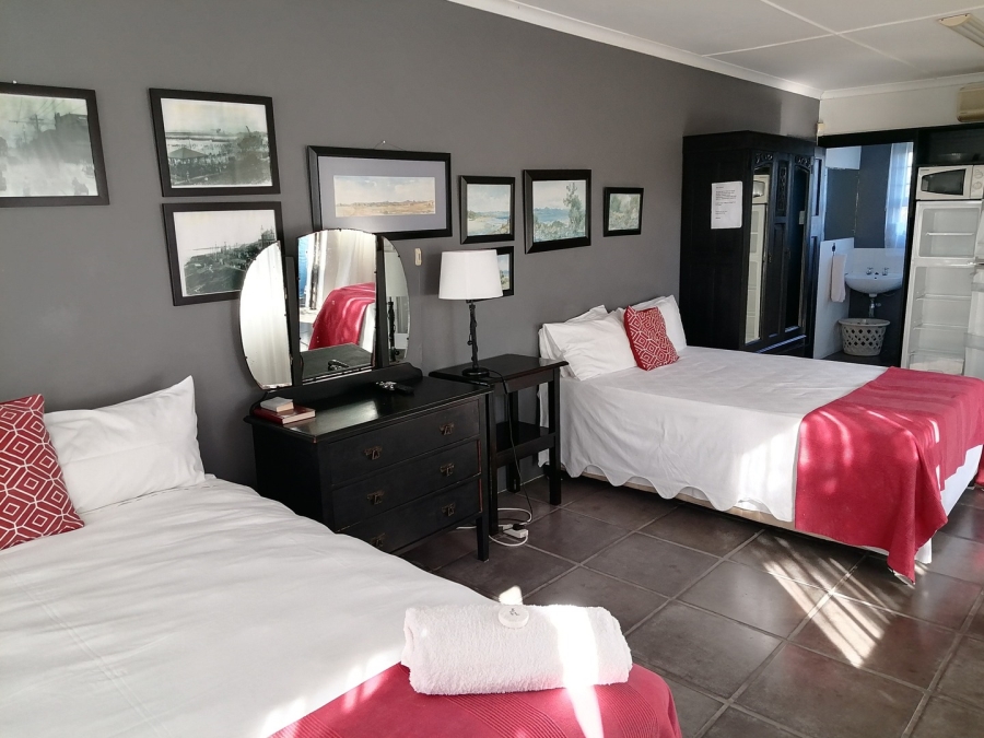 7 Bedroom Property for Sale in Baysville Eastern Cape